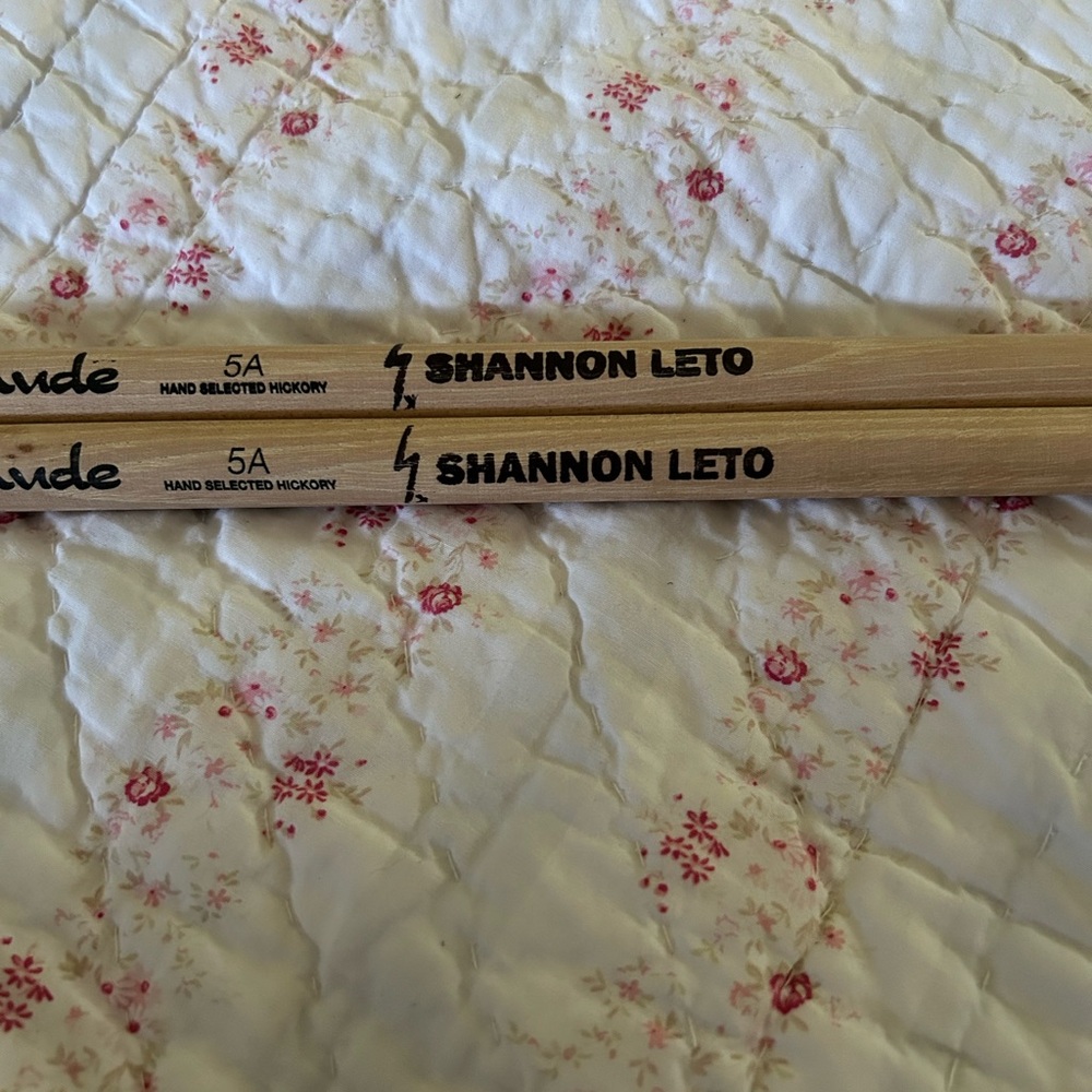 Signed Shannon Leto 30 Seconds to Mars drumsticks